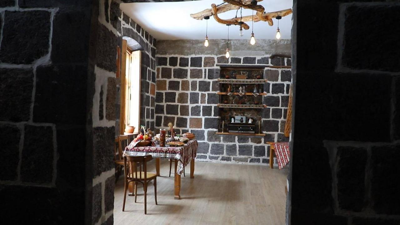 Guesthouse Emma Gyumri Exterior photo